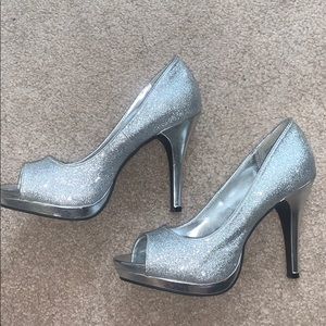 Silver Sparkle Heals
